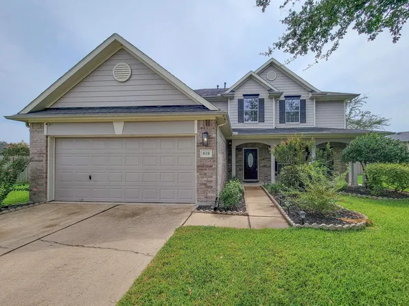 819 Arlington Ln, Rosenberg, TX 77469