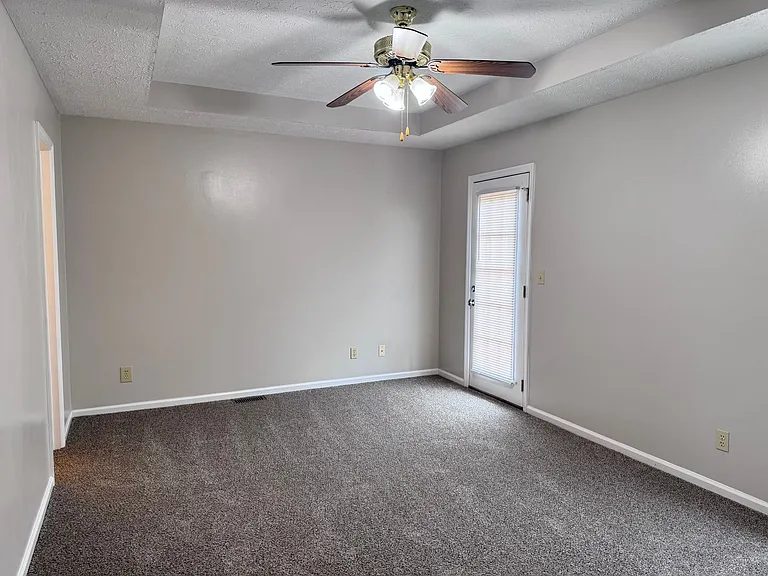 203 Melodie Dr — Photo 13