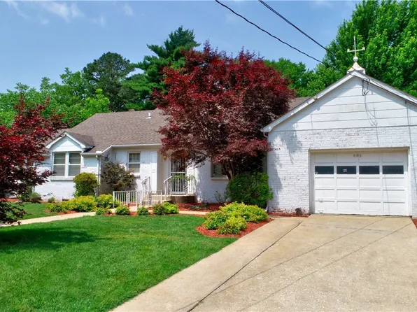 805 N Sunset Dr, Fayetteville, AR 72701