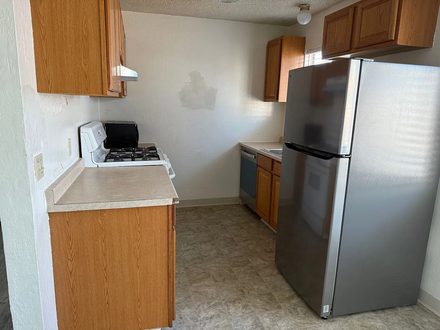 Webster, 405 — Photo 3