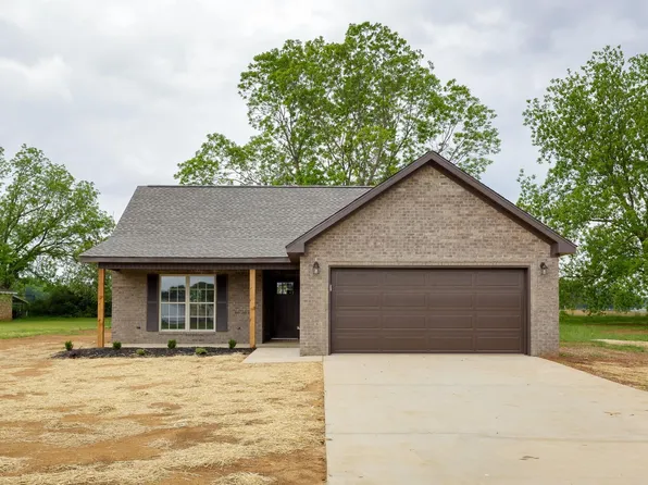 640 Leslie Ave, Tuscumbia, AL 35674