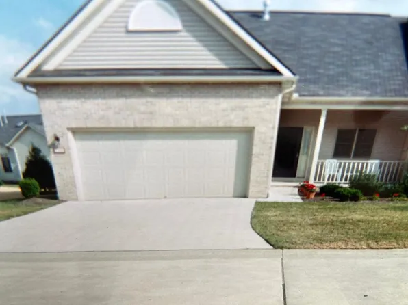 2598 Cardington Grn, Uniontown, OH 44685