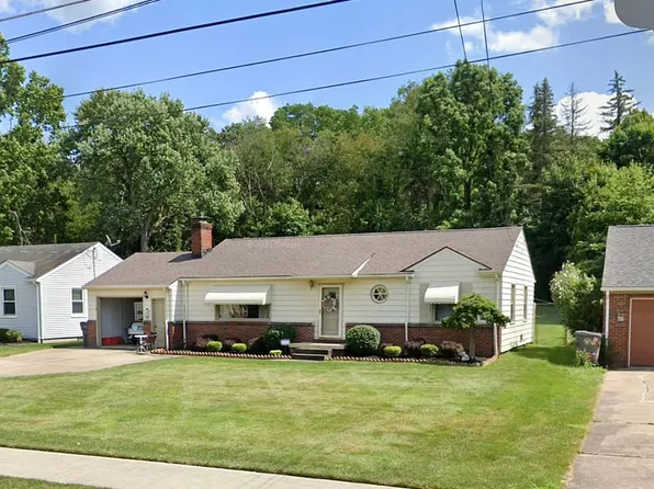 2241 Michael Dr, Youngstown, OH 44511