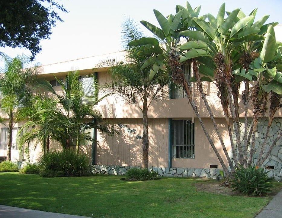 1st image of 351 Riverdale Dr APT 1