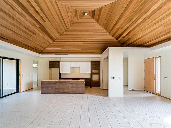 4th image of 98 Hoolapa St