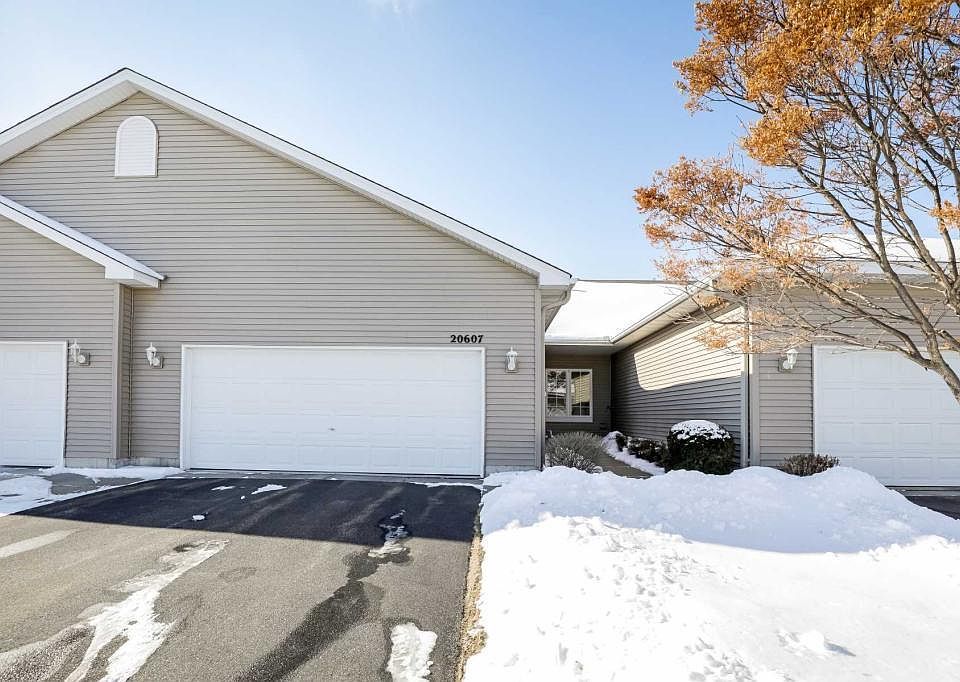 1st image of 20607 Cypress Dr