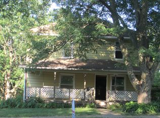 626 N 11th St, Chariton, IA 50049