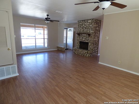 4th image of 4322 Desert View Dr