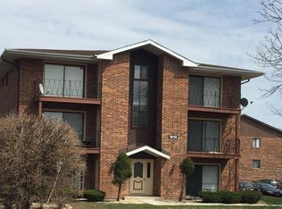 15734 Lake Dr #OAK, Oak Forest, IL 60452