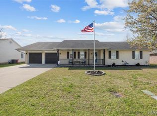 829 Plantation Blvd, Sikeston, MO 63801