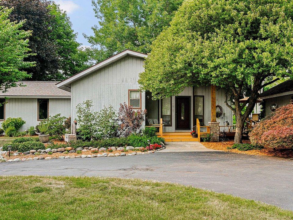 1st image of 125 Mitchell Dr