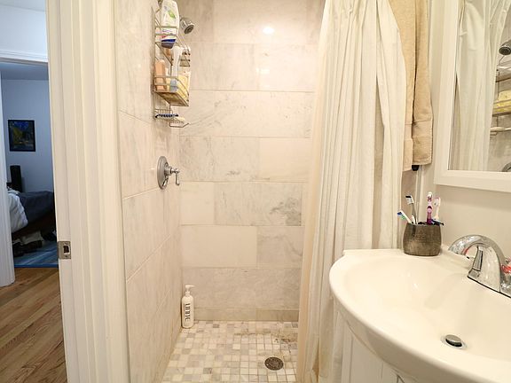5th image of 69 Marion St #3