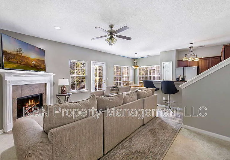 13 Orchid Ln — Photo 5