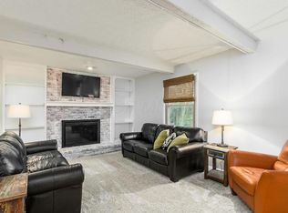 1739 Sioux Ct, Grove City, OH