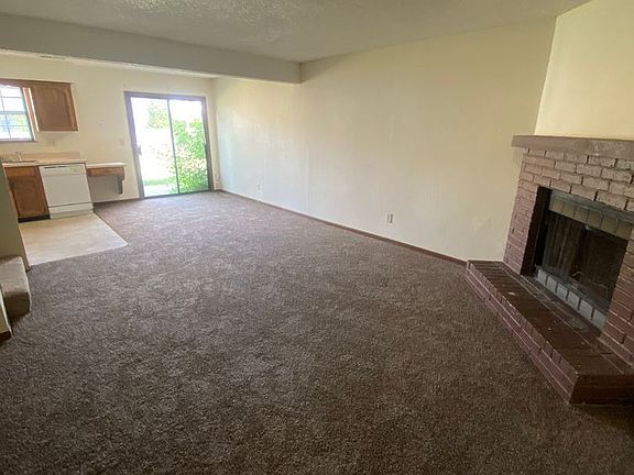 4th image of 121 SW Oxford Pl #10401086