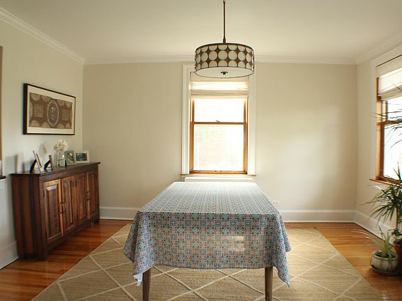 5th image of 318 Ellington Ave E