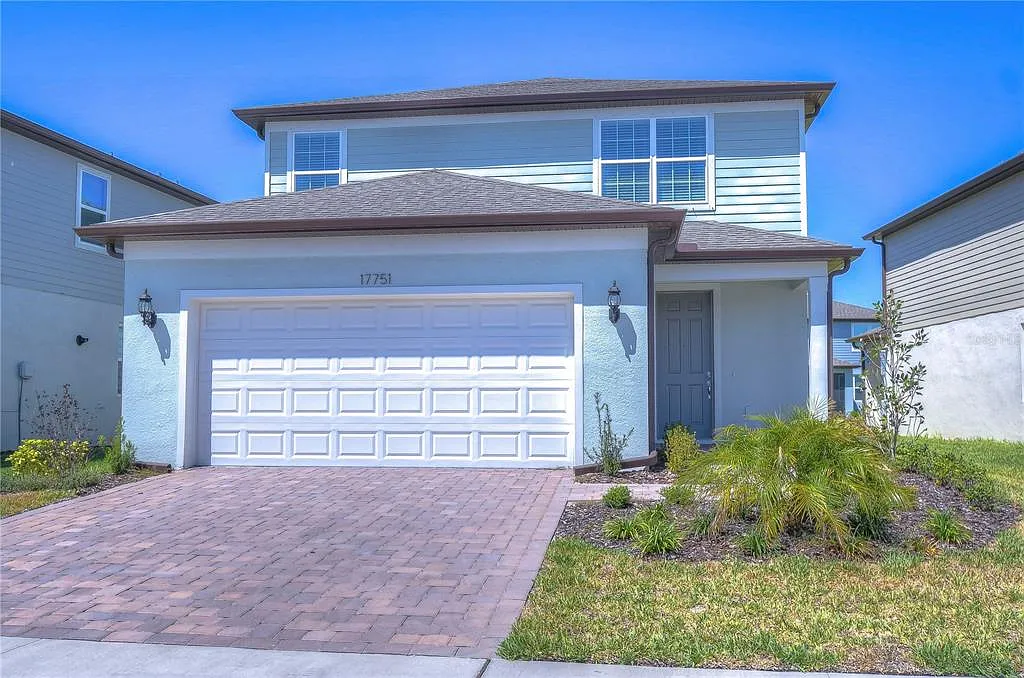 4 bed, 3.0 bath, 2260 sqft, $3,200 — Photo 1