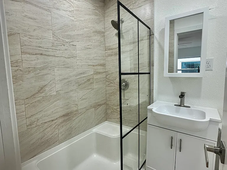 150 147th Ave E #1 — Photo 10