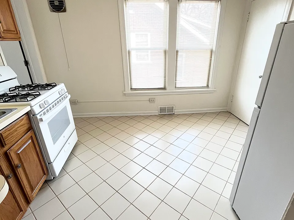 1310 Wilmette Ave #2E
