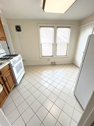 1310 Wilmette Ave #2E Photo 1