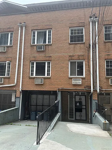 776 Lincoln Ave Photo 1