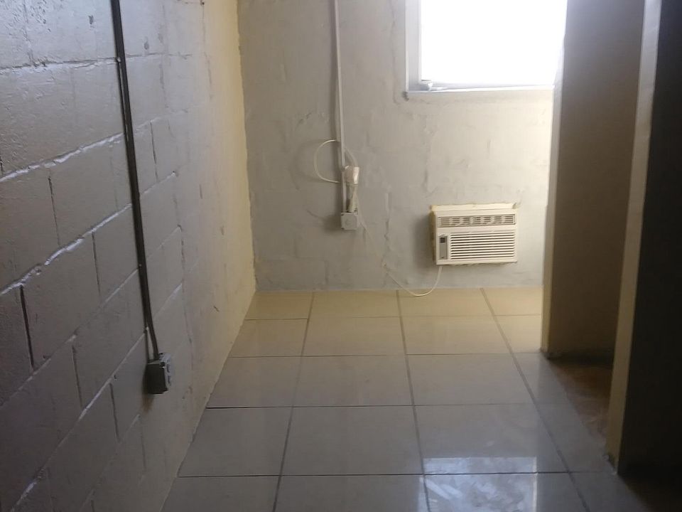 2nd image of 416 Dr Mlk Blvd W