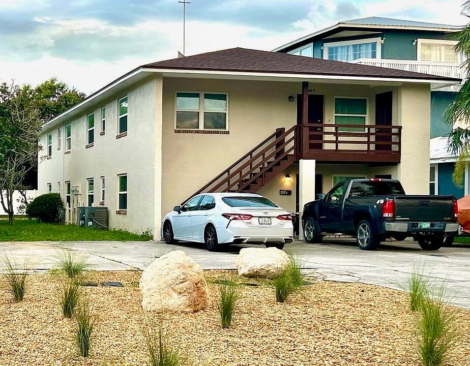 1st image of 408 13TH Avenue N #A