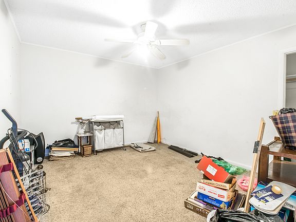 5th image of 4565 Woodmere Ln