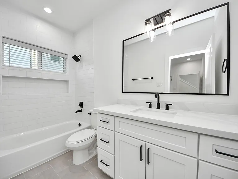 7723 Hammerly Blvd #B — Photo 39