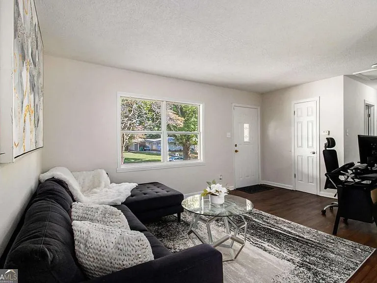 3367 Misty Valley Rd — Photo 7