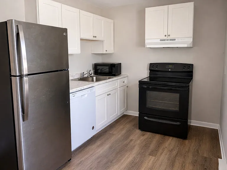 14 Girard Rd S #A — Photo 1