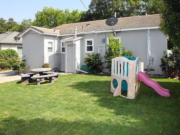 4th image of 242 Montrose Dr