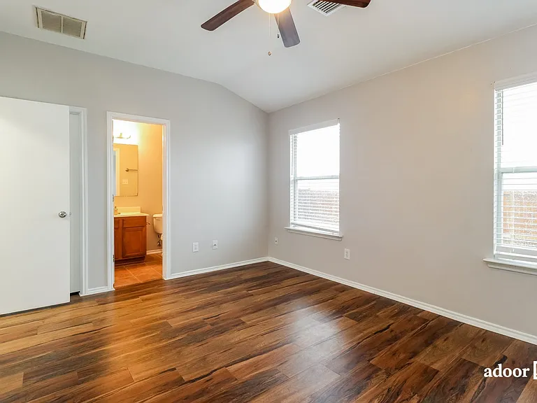 9722 Dusty Ridge Ln — Photo 13