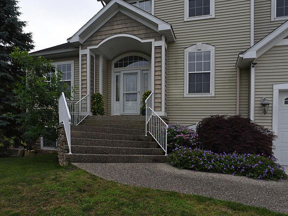 3rd image of 1080 Paw Paw Dr