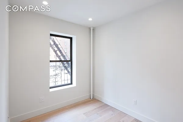 Rented by Compass | media 19