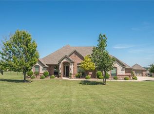 6849 Wild Stallion Rd, Fort Worth, TX 76126