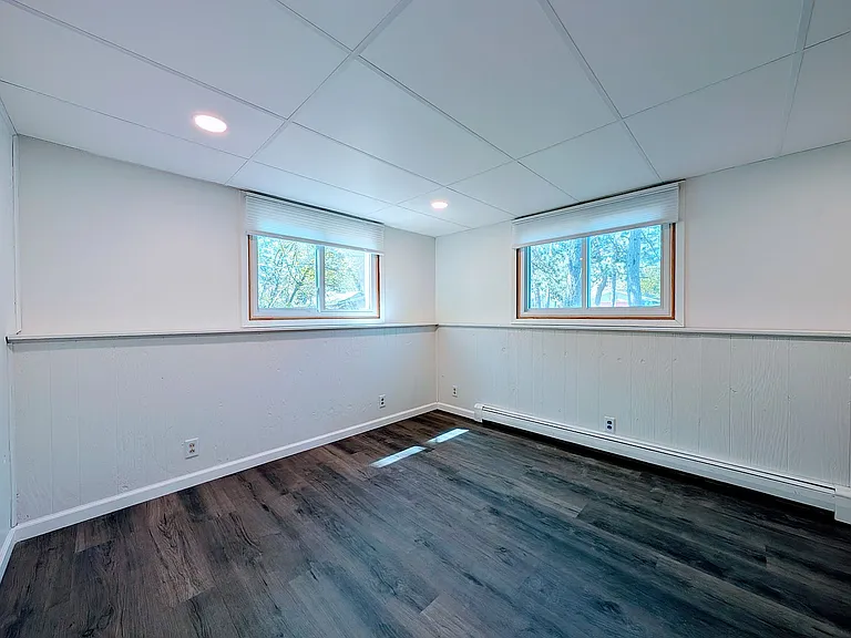 26745 Freeport Ave — Photo 12