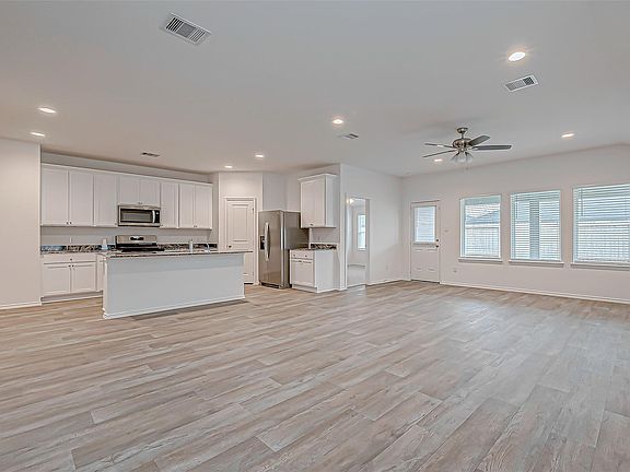 2nd image of 2913 Bur Landing Ln