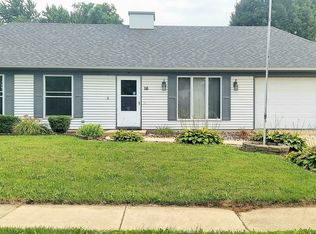 16 Brockway Dr, Oswego, IL 60543