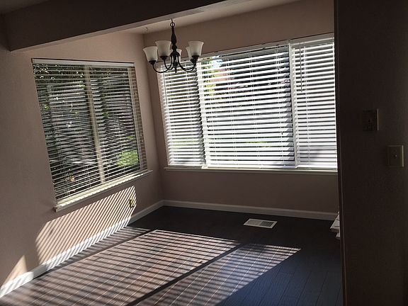 5th image of 757 Redwood Ct