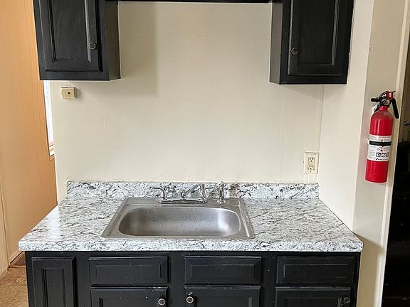 3rd image of 1620 Perkiomen Ave #1