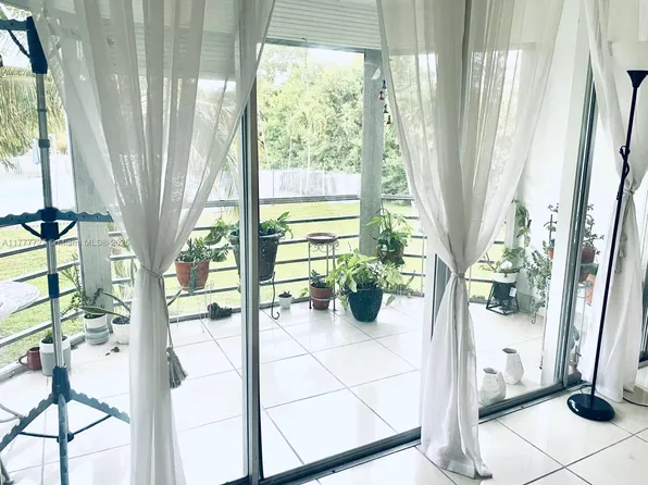 1501 NE 191st St APT C216, Miami, FL 33179