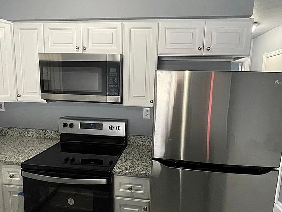 3rd image of 3230 Flanders Ave APT 5