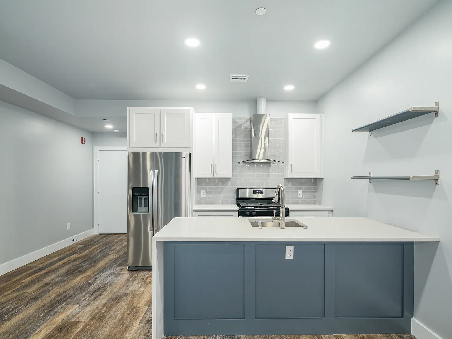 2 bed, 1300 sqft, $1,750 — Photo 1