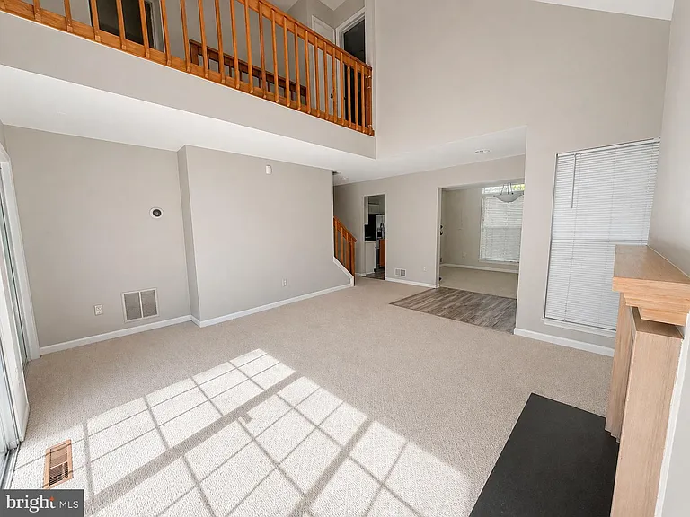 982 Yachtsman Way — Photo 5