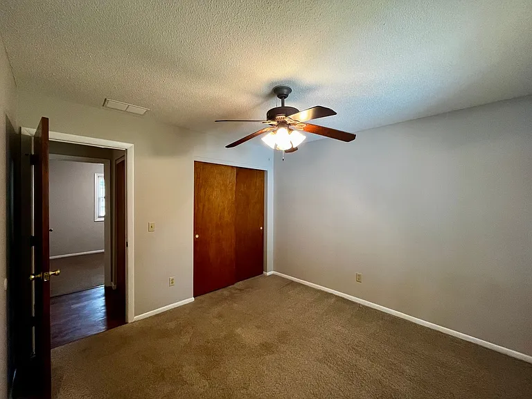 2714 Allegany Ave — Photo 16