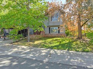 215 Arcadia Dr, Grass Valley, CA 95945