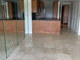 2899 Collins Ave