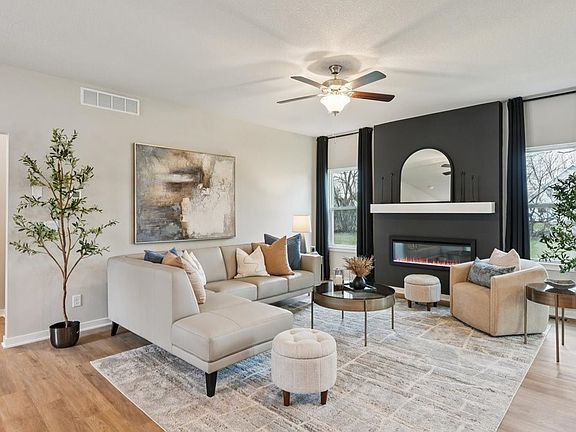 3rd image of 3285 Artesian Rd