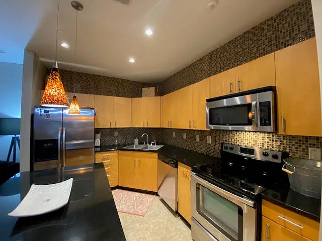 200 River Market Ave #704 — Photo 8